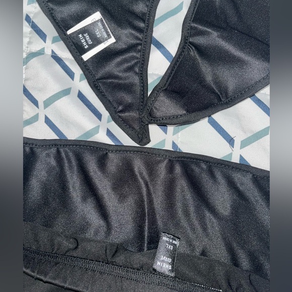 SHEIN Reflective Geometric Pattern Set - Picture 5 of 5